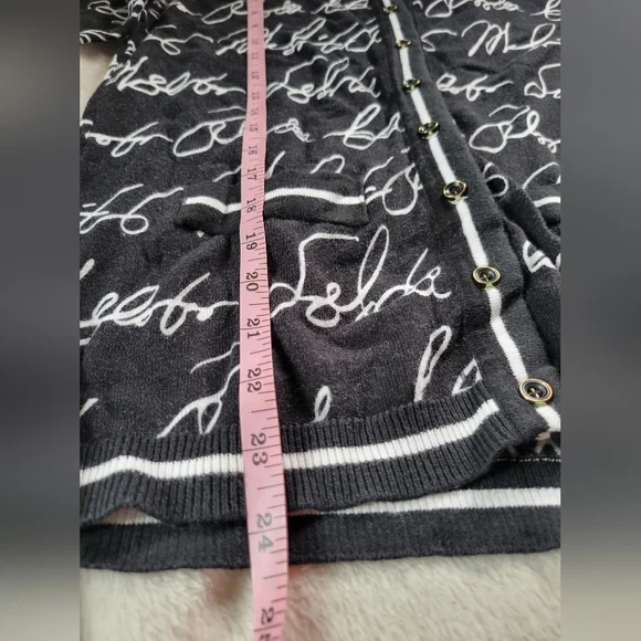 7th Avenue | Cute Black/White Script 3/4 Sleeve Knit Cardigan (SIZE M) - Picture 11 of 13